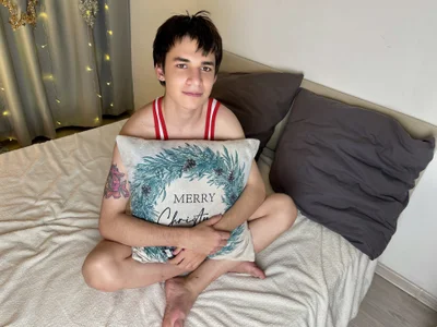 Andrew_Clar Hot comeback Immagine  5