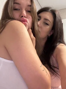 NicholeFischman we are cutie? Foto