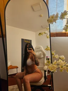 Crystal_Domme Hot Ass Need's to be spanked hard👀 Pic 2