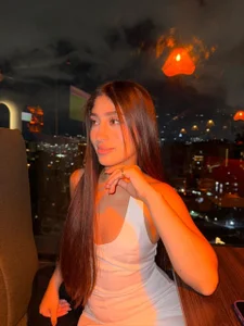 Honeyymoonn_ Do you like my new long hair? Pic 3