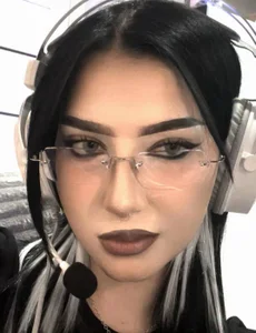 FaviolaHurl Public Pic 6