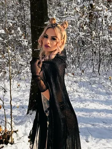 TiffanyMaze I'm sexy and I'm Snow it! Immagine  7