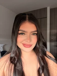 MarianaBaez1 Caritas👀 Pic 2