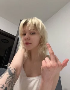 DivaDaisies's goldie Sex Photo 1