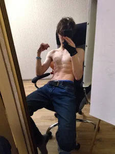 AaronSinn's XXX Nude Photo 5