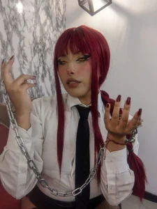 willow_poisson Makima Cosplay uwu Foto 5