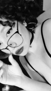 viiolett_lee B/W💋 Bilde 6