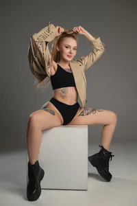 LianaFord My body needs your attention Poză 4