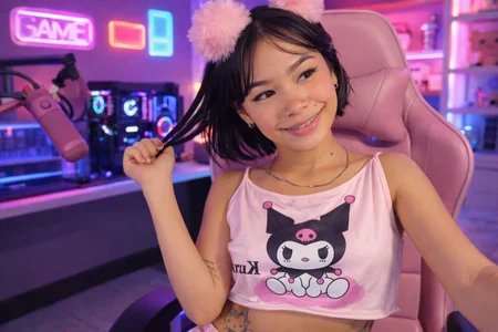 Amber_Preston_ Public টি ছবি