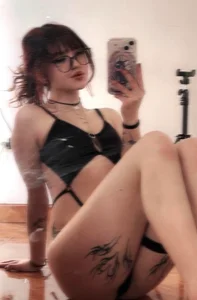 alixx_von_d Public Pic 5