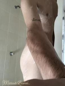 marcus_leonel A soapy bath with Marcus. 🫧🧼🫠 사진