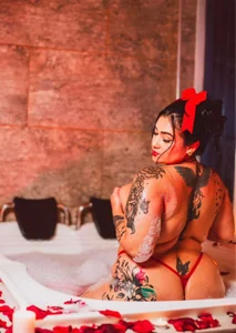 MadissonFord foam bath on our valentine Εικόνα