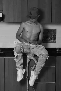 tivendann ⏺︎ Tiiven  8টি ছবি