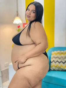 With my belly bigger every day 🔥🤩 de _alina_9  3 Imagens