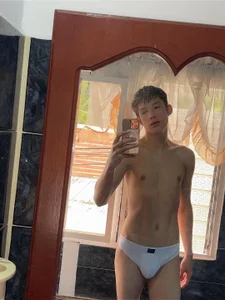 Anthonylovell Public Poză 3