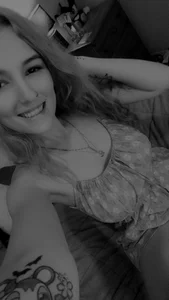 Public od EllieeRose  7 snímek