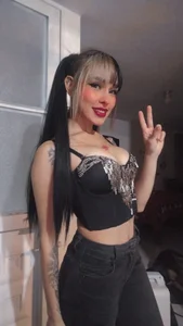 Luna-Foxx Public Hình