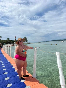 orianna_submissive24: vacation public ( 6 фото)