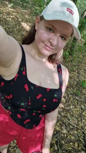 TinniAngel Striptease in forest!!! first time outdoors 사진