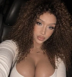 Molly_McQueen Public Pic