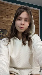 LynDaviのI'm a little cold, and you?の 2枚の写真