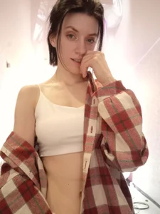 roxy_riot_ Just me ✨ รูป  3