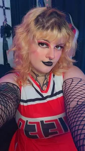 Mariana_velezz Can I cheer you up a little?😏😈 Εικόνα 3