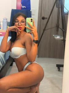 Spank these ass...🍑🌺 de VickyyStone  Imagens