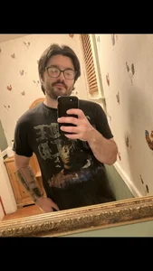 underthesun16 Public টি ছবি