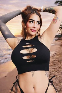 EmiliMonteroのPublicの 9枚の写真