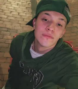 Noah_Morphy: Public ( 4 фото)