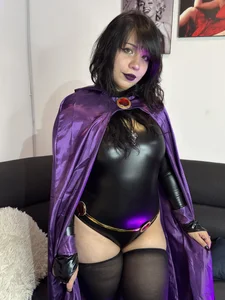 Throw to make it burn😏 de CHERRY_DARCK  5 Imagens