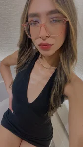 Helen_foxyy Public slika 2