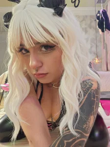 BizzyNoar kullanıcısının My body is hot 🍆 albümü -  3 fotoğraf