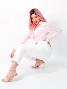 NaomiSainz Cute Pink Girl 사진 2