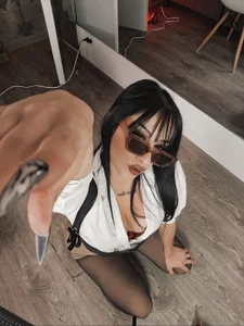 miiaa_stone a captivating style 🖤🤟 Gambar 2