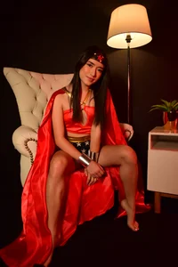 SaraWilliamss_ kullanıcısının Sexy wonder woman albümü -  9 fotoğraf