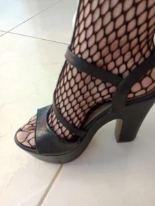 SamanttaMilf: My Sexy Feet ( 7 фото)