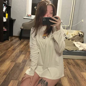 Margo_Ring Public Pic 3