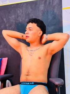 MarcusLux_ Public Pic