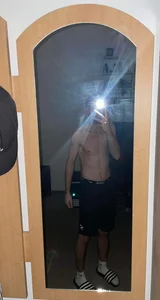 Using_Crew's photo