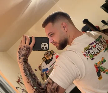 KingAdonisss FAKE TATTO Foto 2