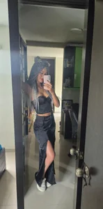 daphne_courtis nature walk 🔥 Pic 2