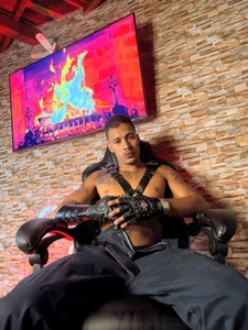 Laissez-vous envoûter par mon charme irrésistible, vous penserez toujours à moi 🥵 de Ryan_coopper  6 photos