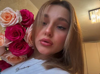 LorriMonz flowers pack from you :3 사진