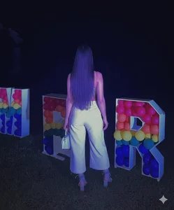 Urban Woman🫦 od morganlake_  5 snímek