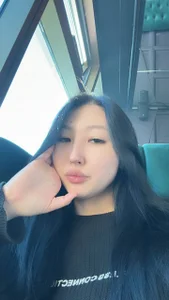 Ameliya_kim selfie in a restaurant Immagine  2