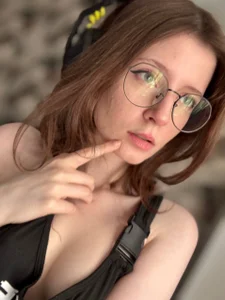 Mona_Looj Public Pic 6