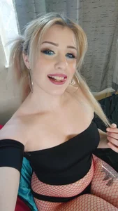 Kristinekash's XXX Nude Photo 7