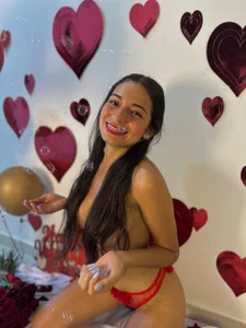 KateSkinny Happy Valentine's Day 💖🍓🎇 Foto 7